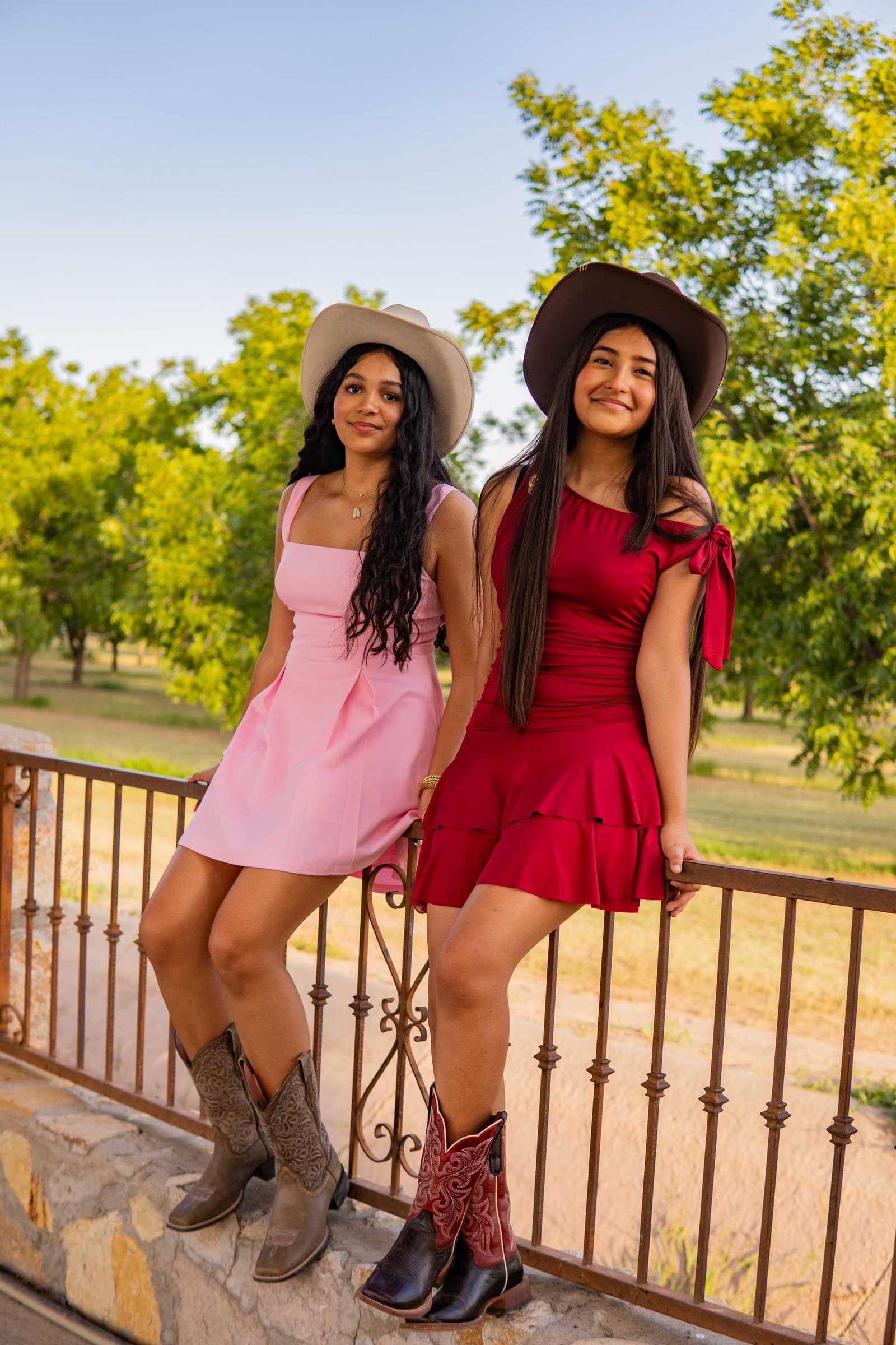 Andie y Daniela 37